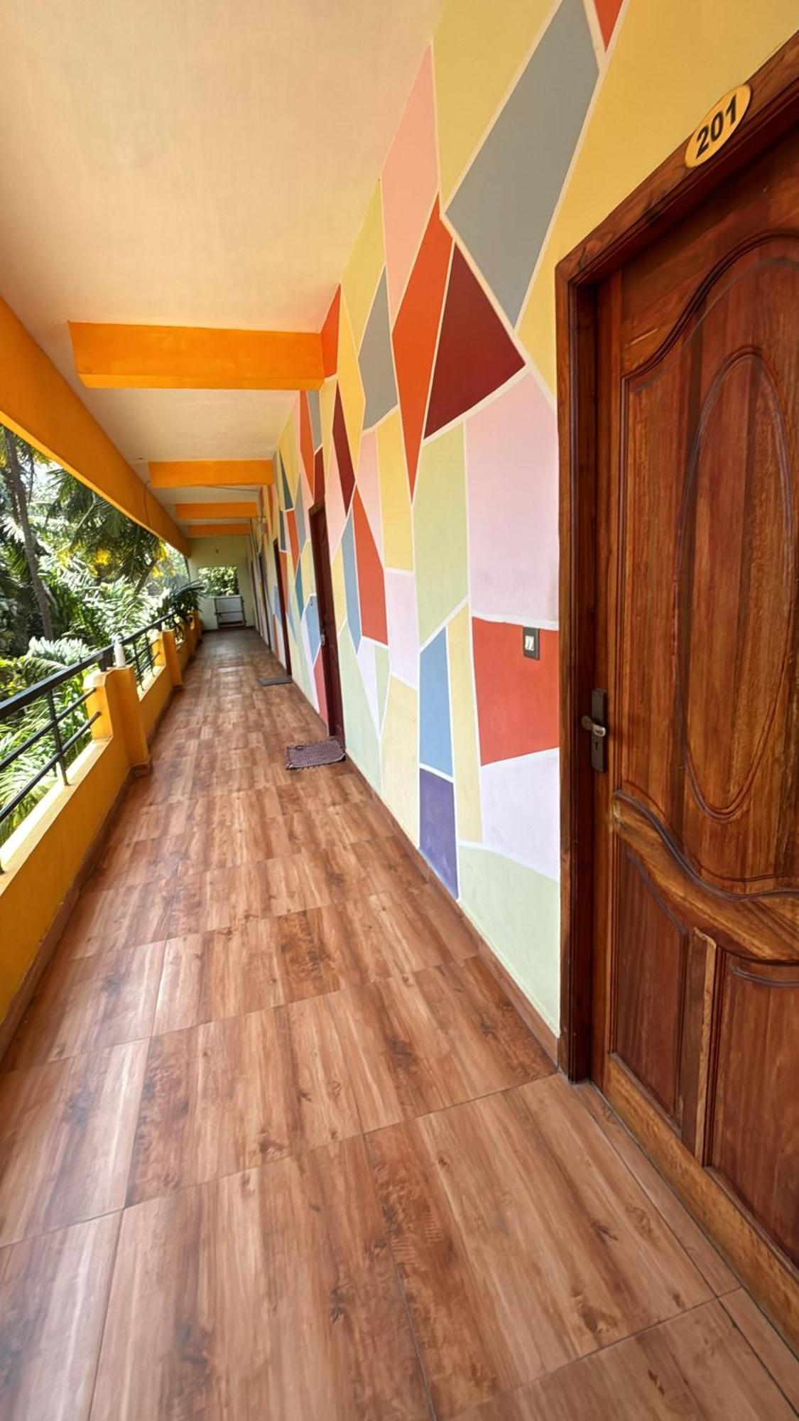 Dream Serenity Residency 蓬蒂切里 外观 照片